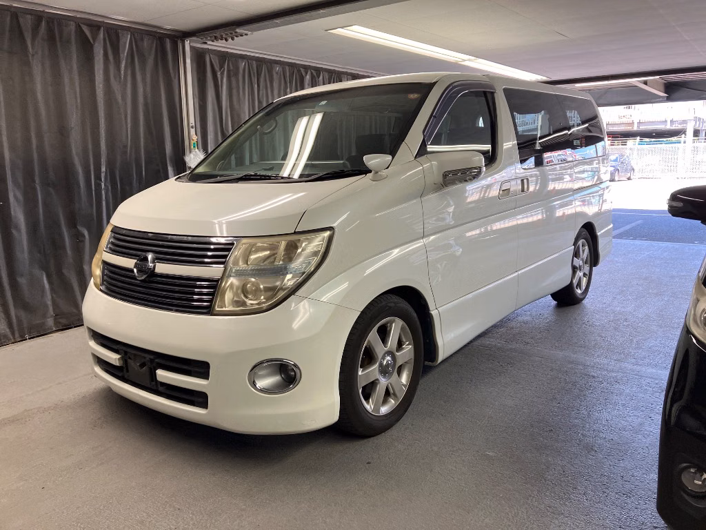 NISSAN ELGRAND