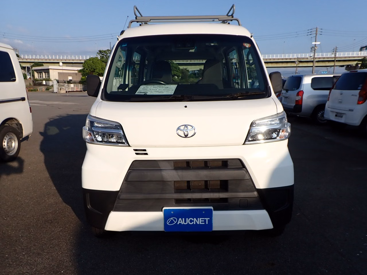 TOYOTA PIXIS VAN