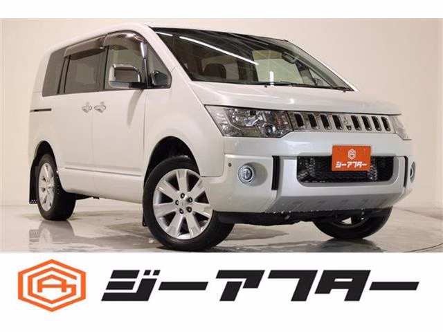 MITSUBISHI DELICA D:5