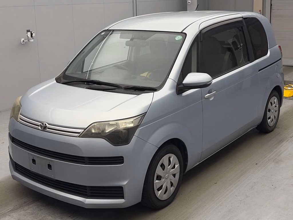 TOYOTA SPADE