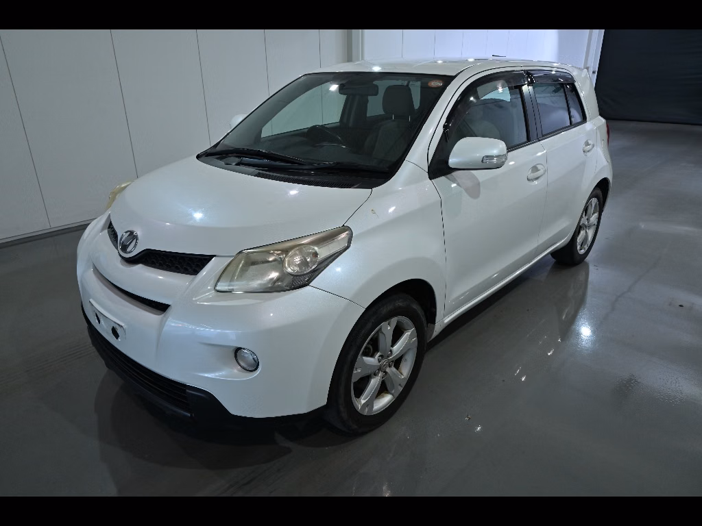 TOYOTA IST