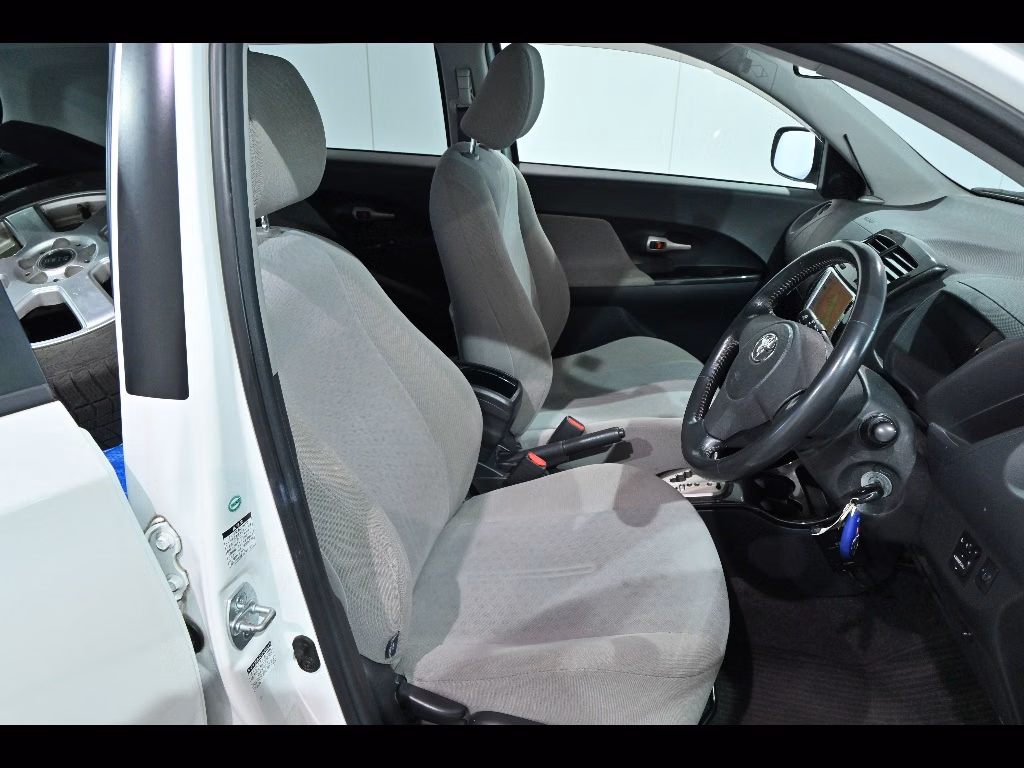 TOYOTA IST