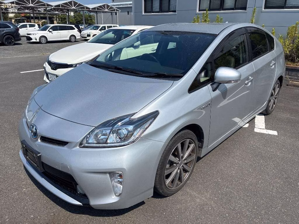 TOYOTA PRIUS