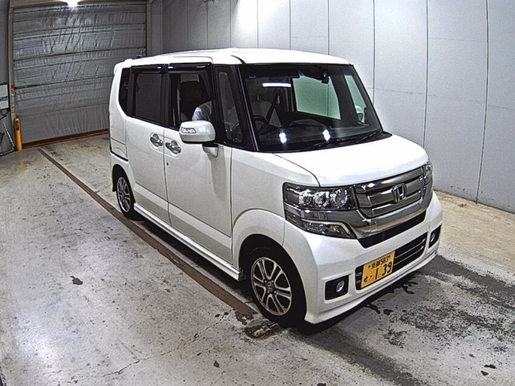 HONDA N-BOX