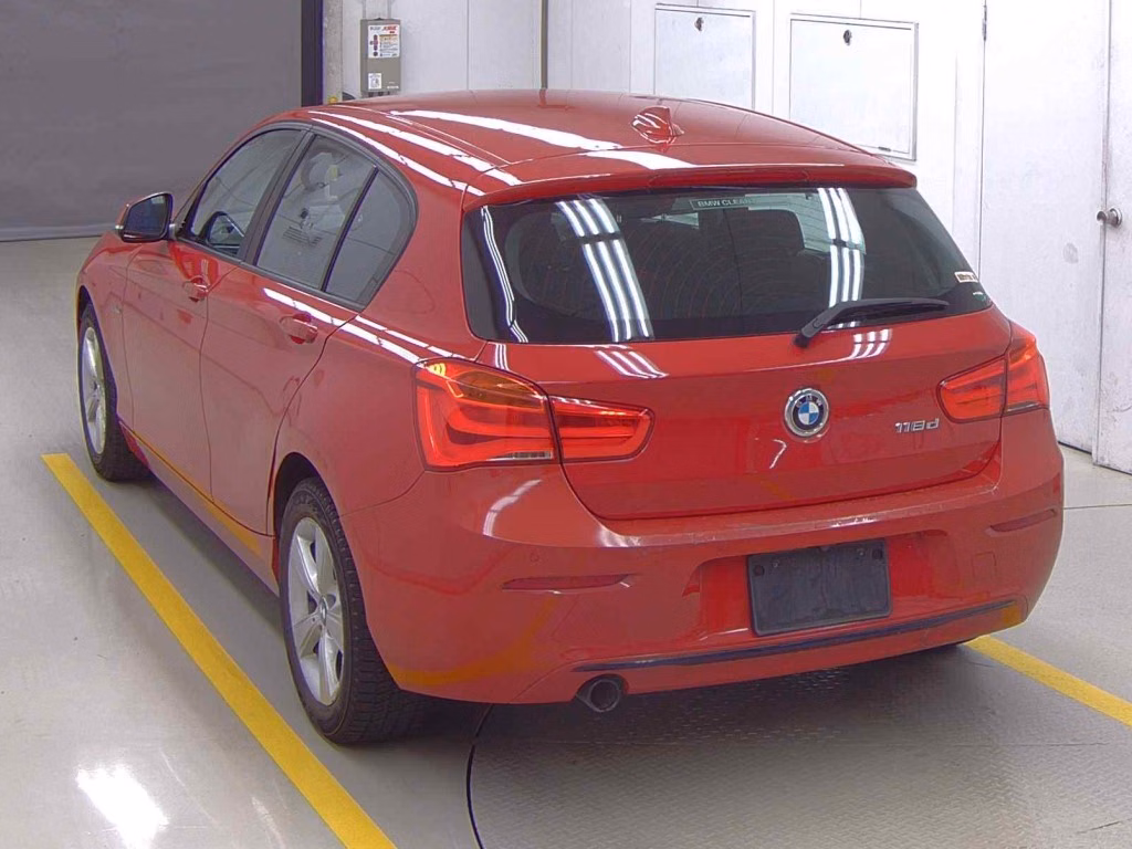BMW 1-SERIES