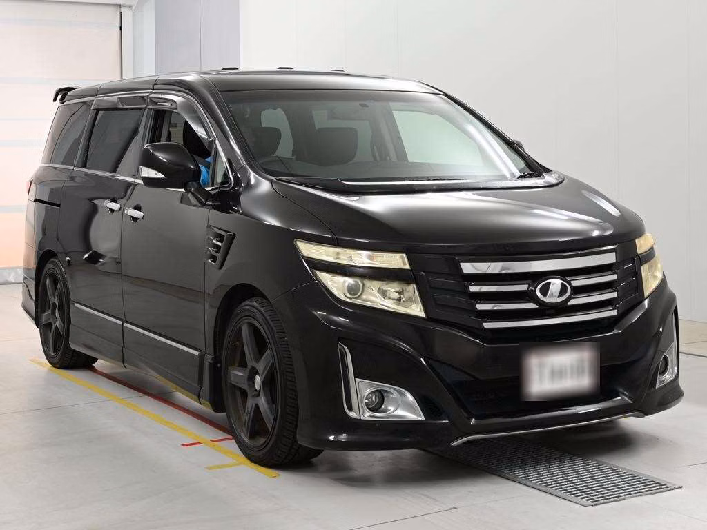 NISSAN ELGRAND