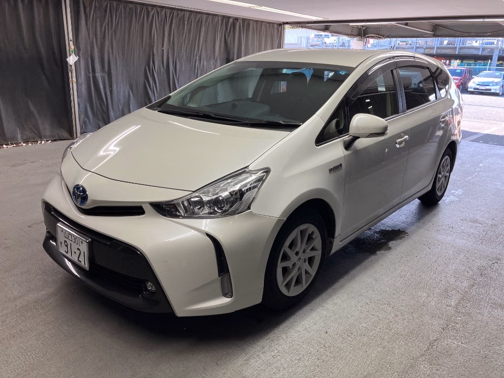 TOYOTA PRIUS ALPHA