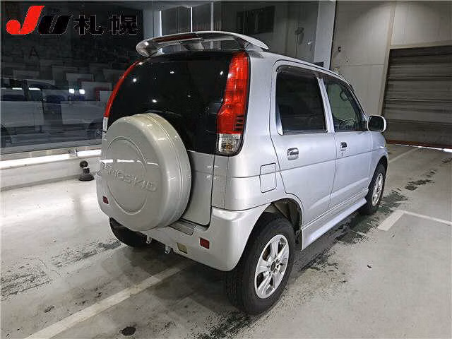 DAIHATSU TERIOS KID
