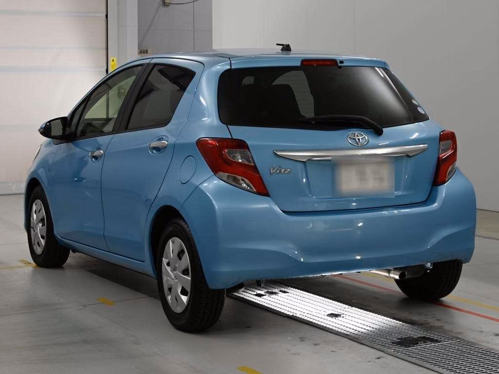 TOYOTA VITZ