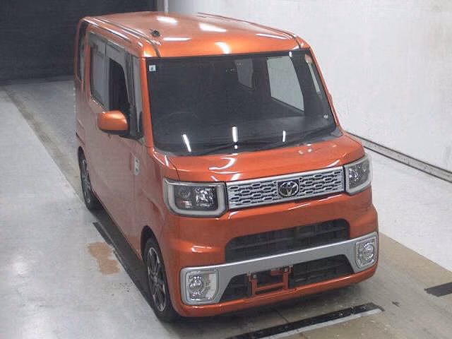 TOYOTA PIXIS MEGA