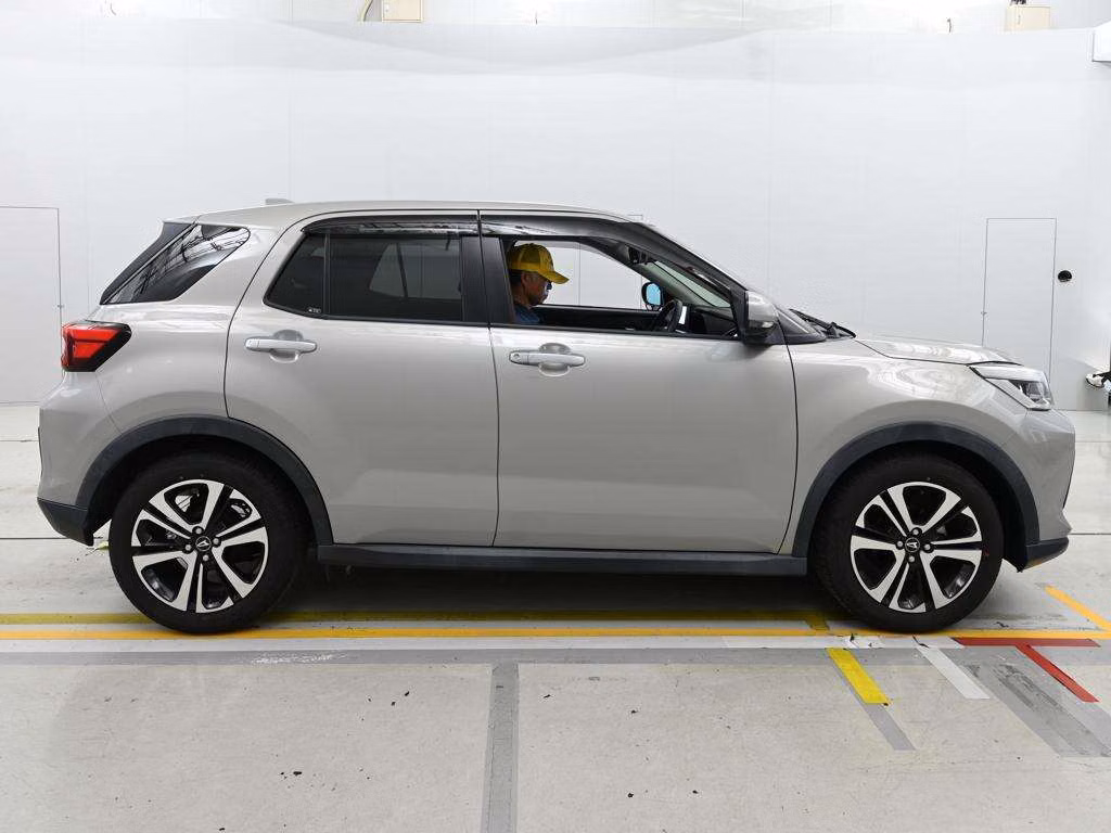 DAIHATSU ROCKY