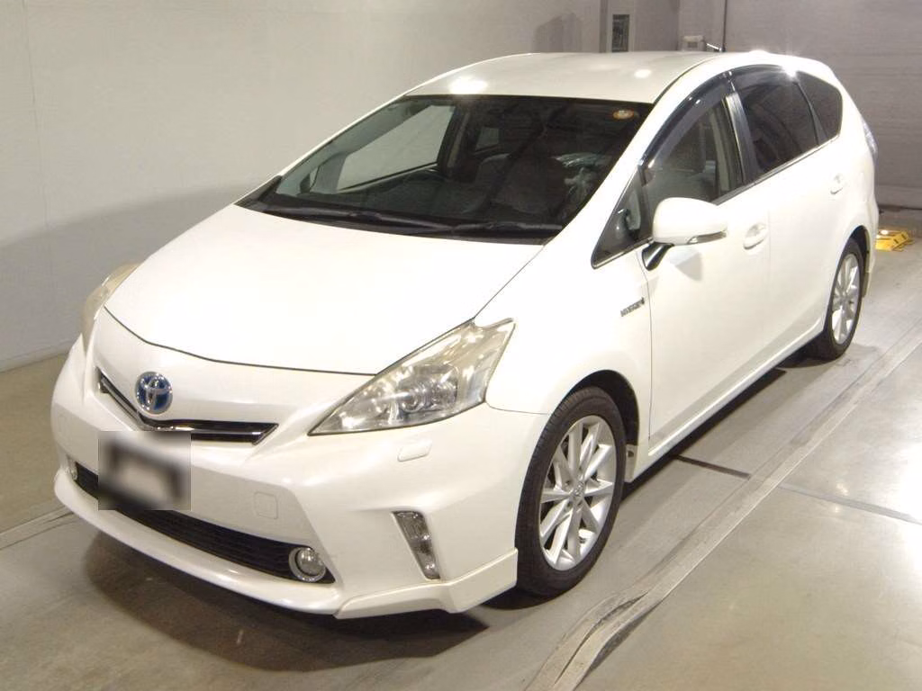 TOYOTA PRIUS ALPHA