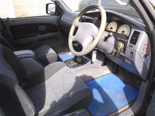 TOYOTA HILUX SURF