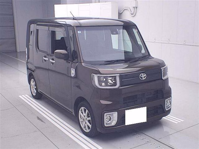 TOYOTA PIXIS MEGA