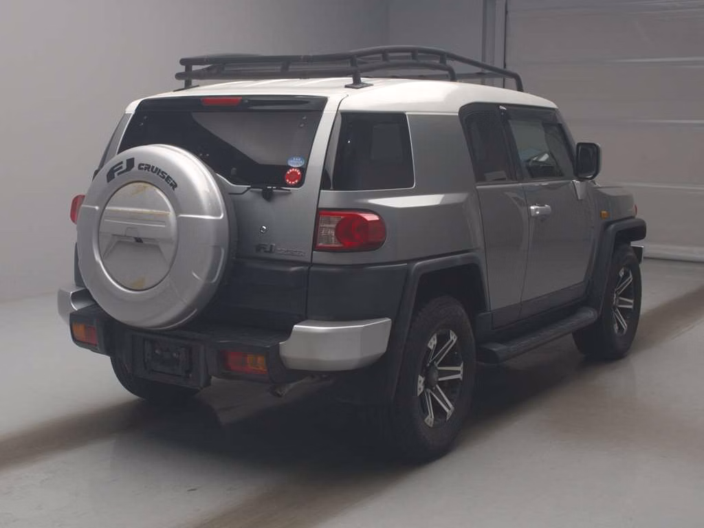 TOYOTA FJ CRUISER