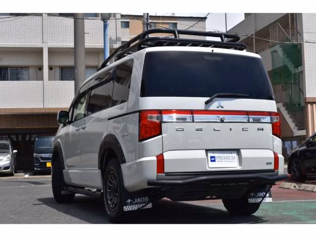 MITSUBISHI DELICA D:5