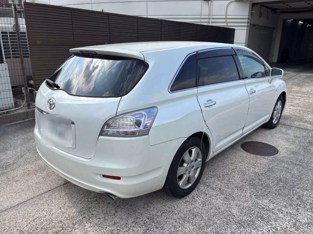 TOYOTA MARK X ZIO