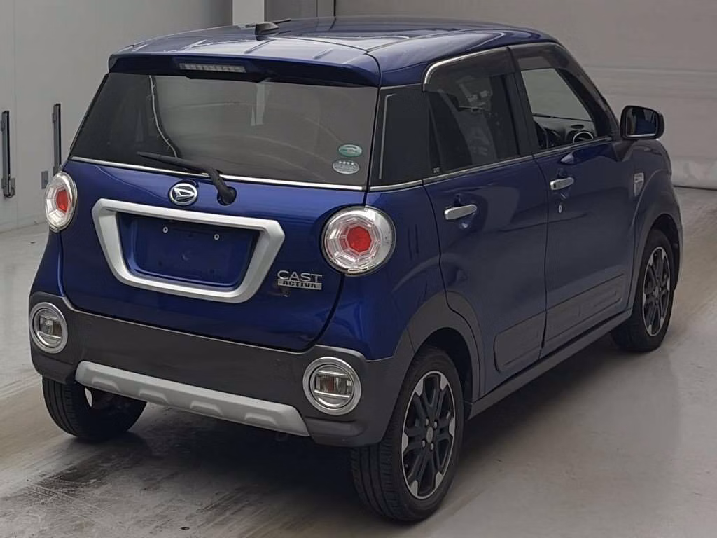 DAIHATSU CAST