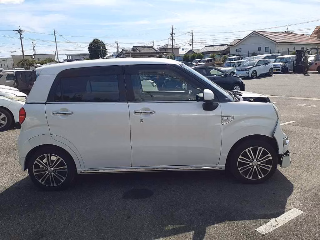 DAIHATSU CAST