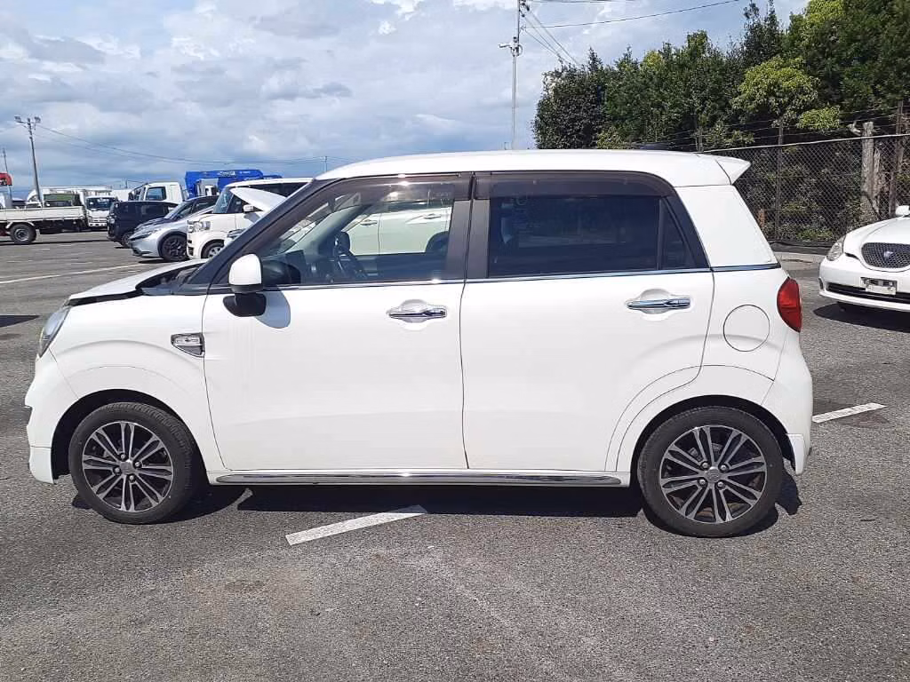 DAIHATSU CAST