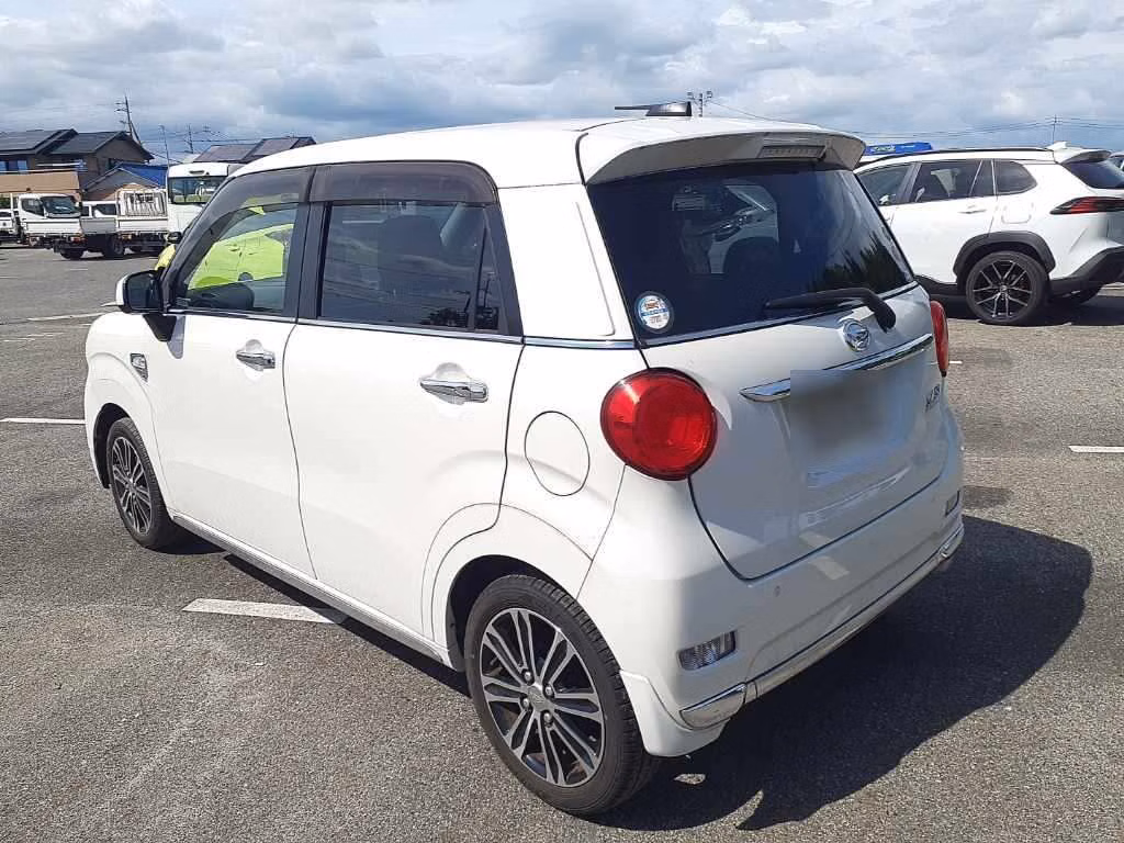 DAIHATSU CAST