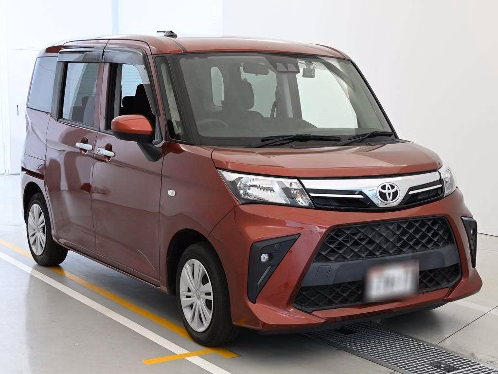 TOYOTA ROOMY
