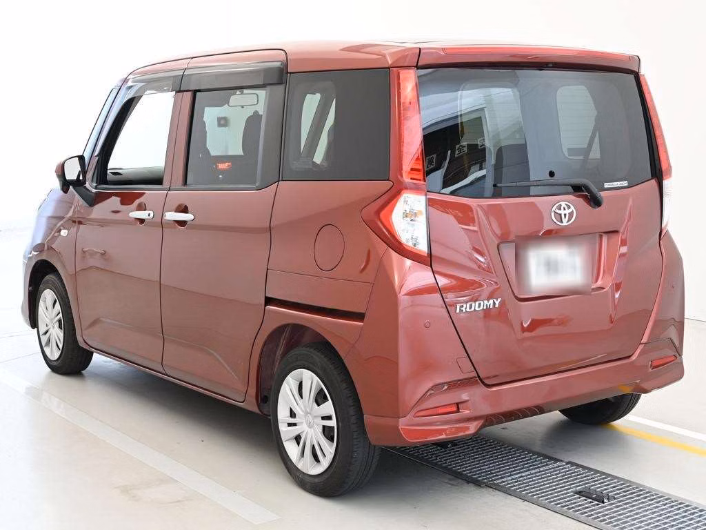 TOYOTA ROOMY