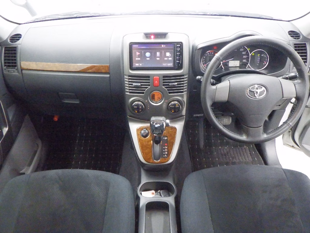 TOYOTA RUSH