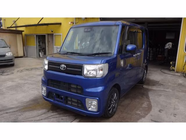 TOYOTA PIXIS MEGA