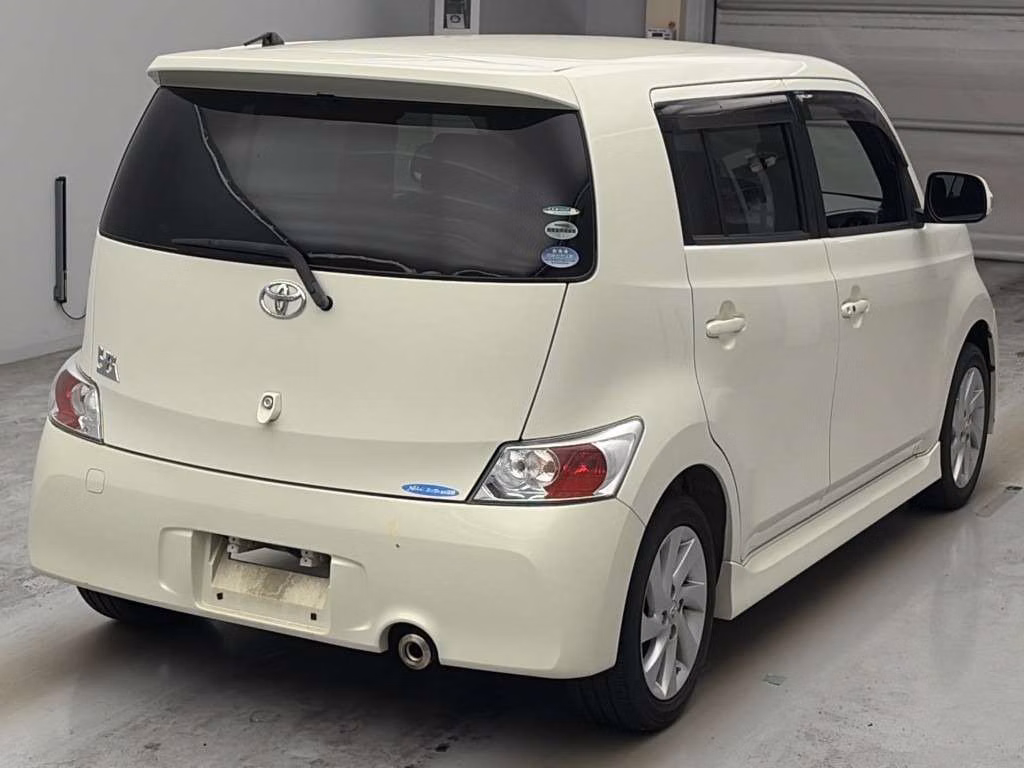 TOYOTA BB