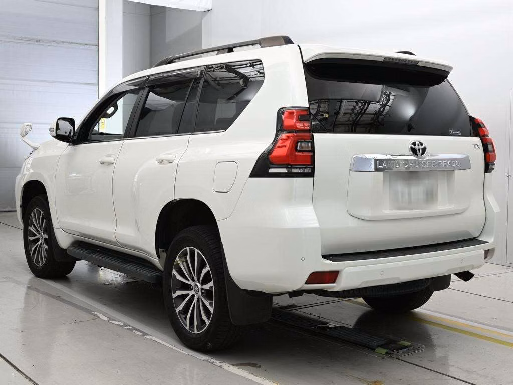 TOYOTA LAND CRUISER PRADO