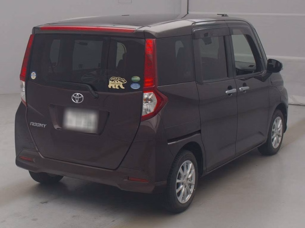 TOYOTA ROOMY