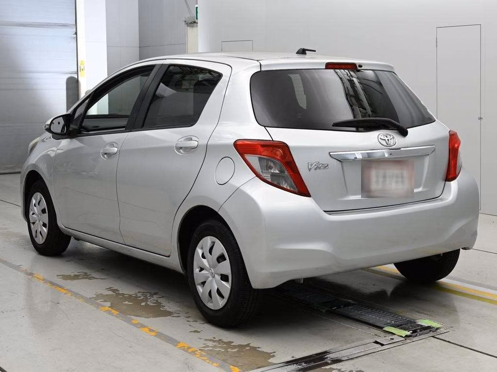 TOYOTA VITZ