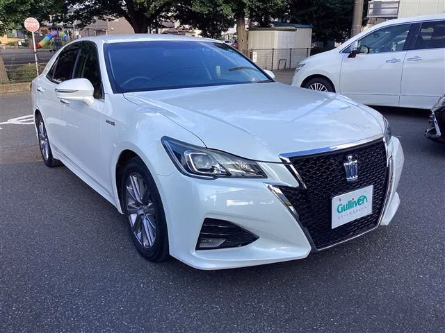 TOYOTA CROWN