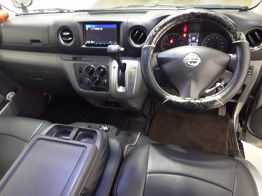 NISSAN NV350 CARAVAN