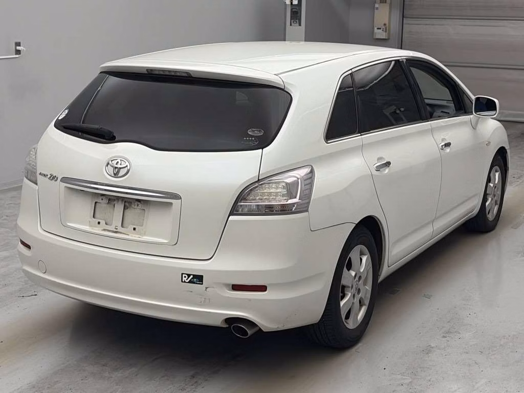 TOYOTA MARK X ZIO