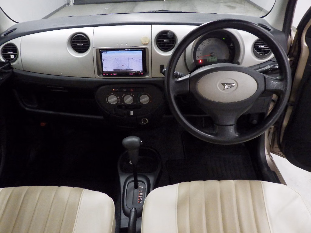 DAIHATSU MIRA GINO