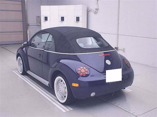 VOLKSWAGEN BEETLE