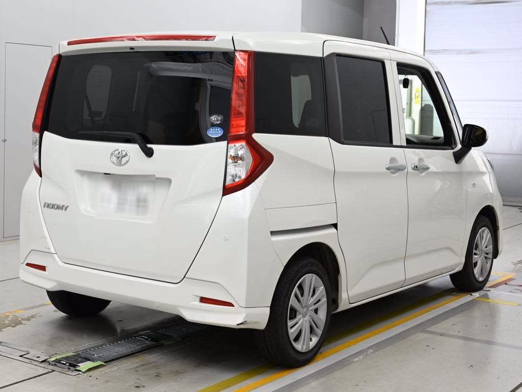 TOYOTA ROOMY