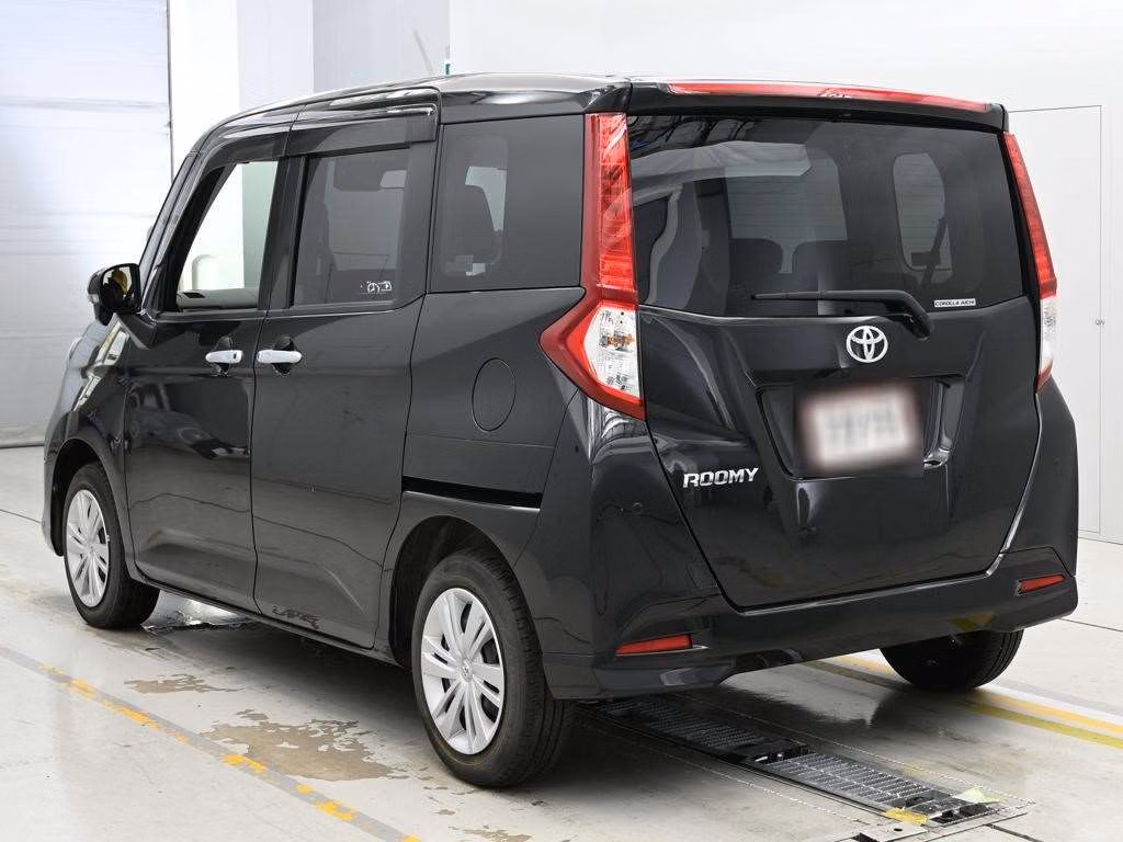 TOYOTA ROOMY
