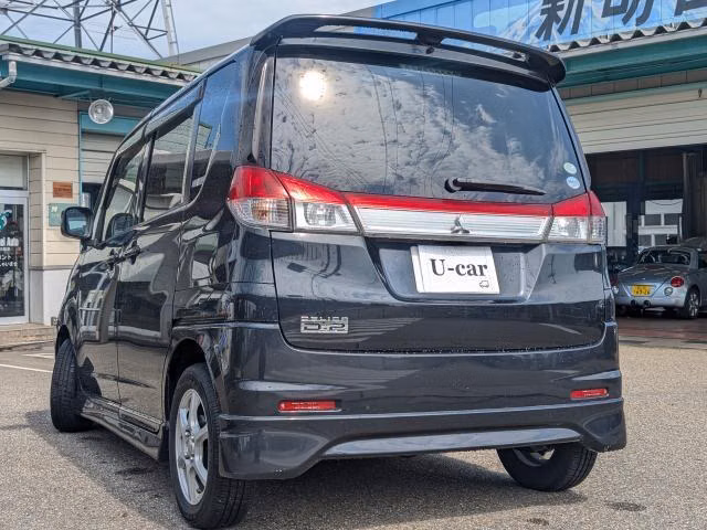 MITSUBISHI DELICA D:2