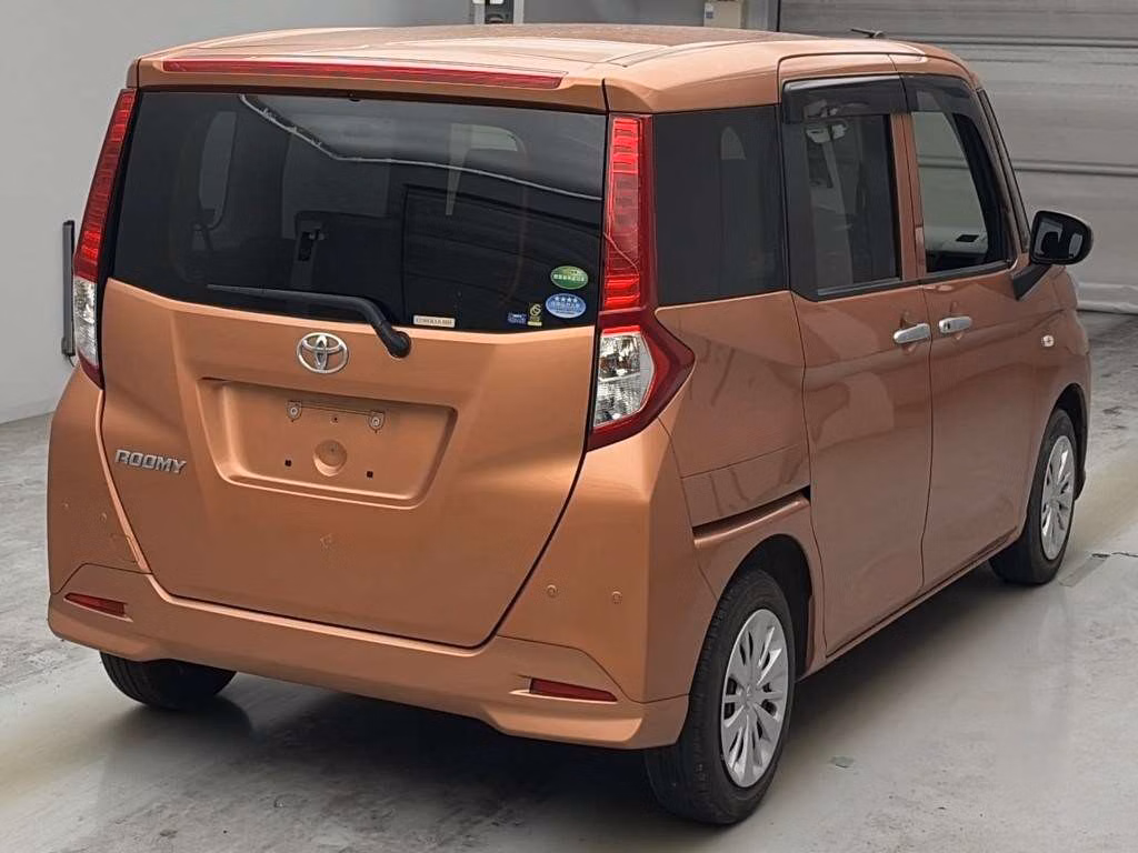 TOYOTA ROOMY