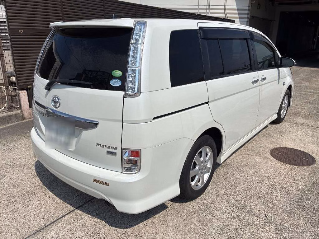 TOYOTA ISIS