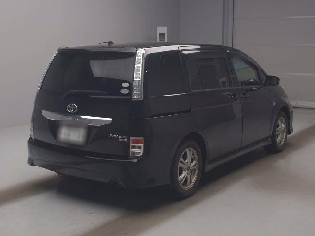 TOYOTA ISIS