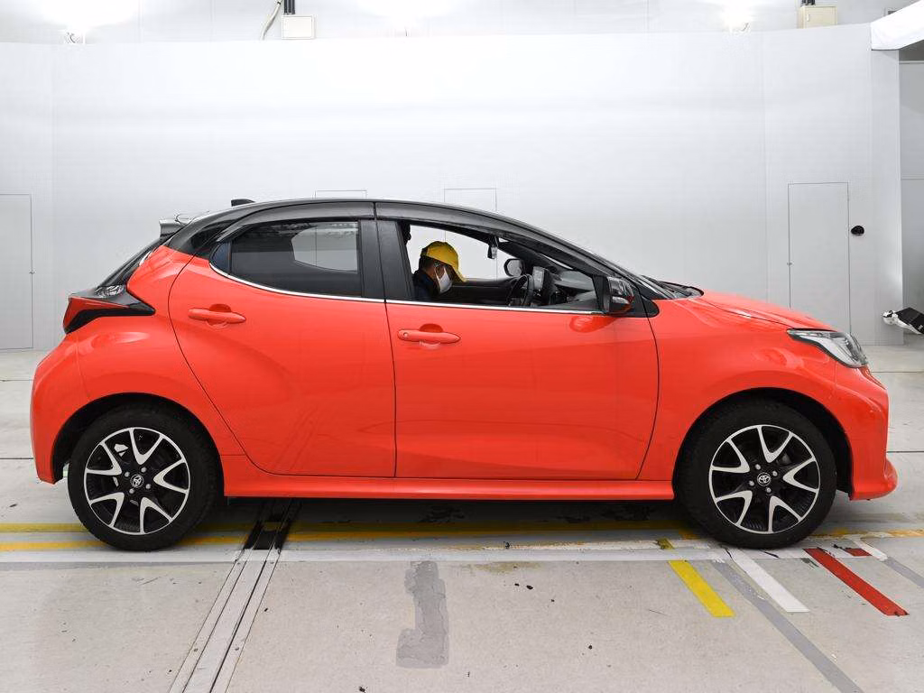TOYOTA YARIS