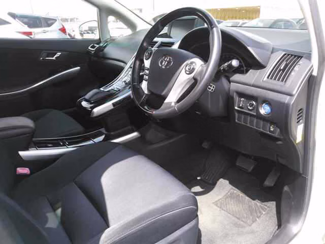TOYOTA SAI