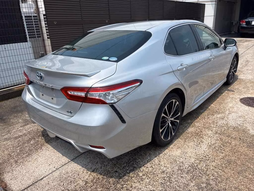 TOYOTA CAMRY