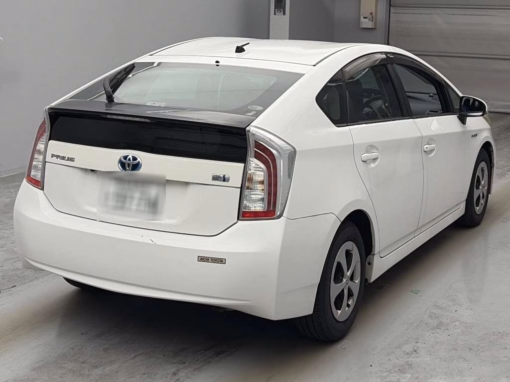 TOYOTA PRIUS