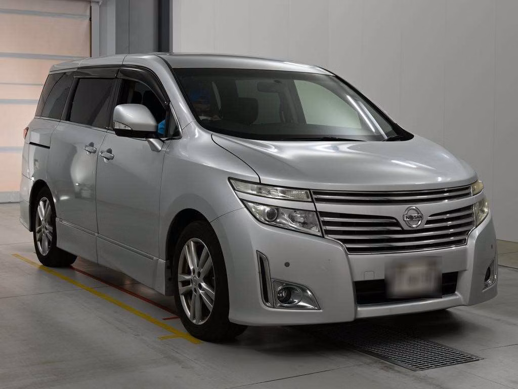 NISSAN ELGRAND