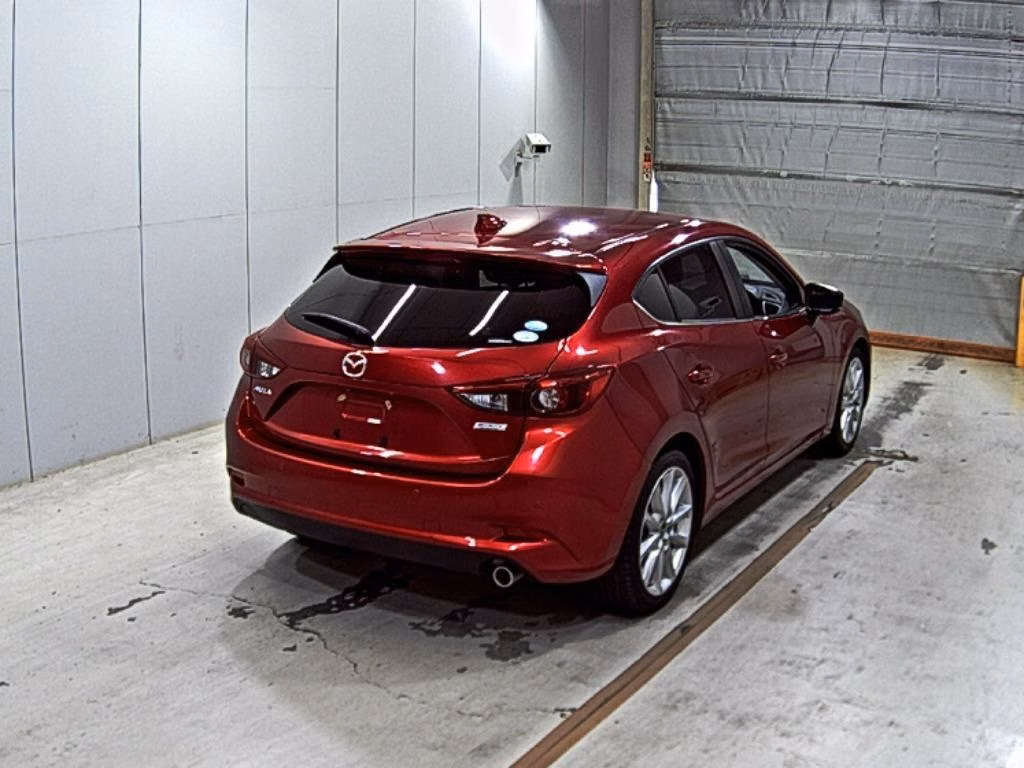 MAZDA AXELA